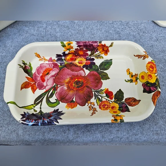 Mackenzie Childs Flower Market White Bread & Butter Hostess Set - Picture 5 of 12